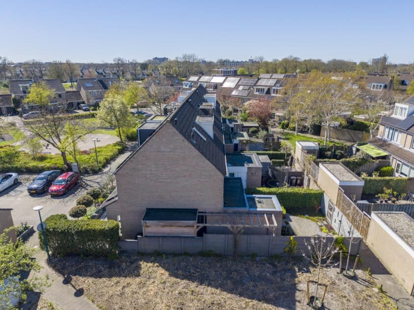 Oegstgeest – Hella Haasseplantsoen 15