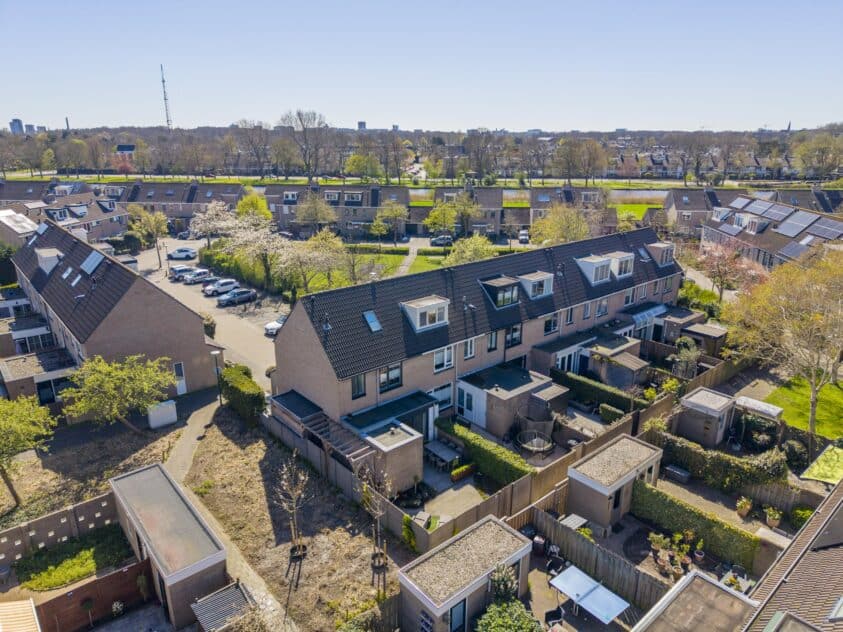 Oegstgeest – Hella Haasseplantsoen 15