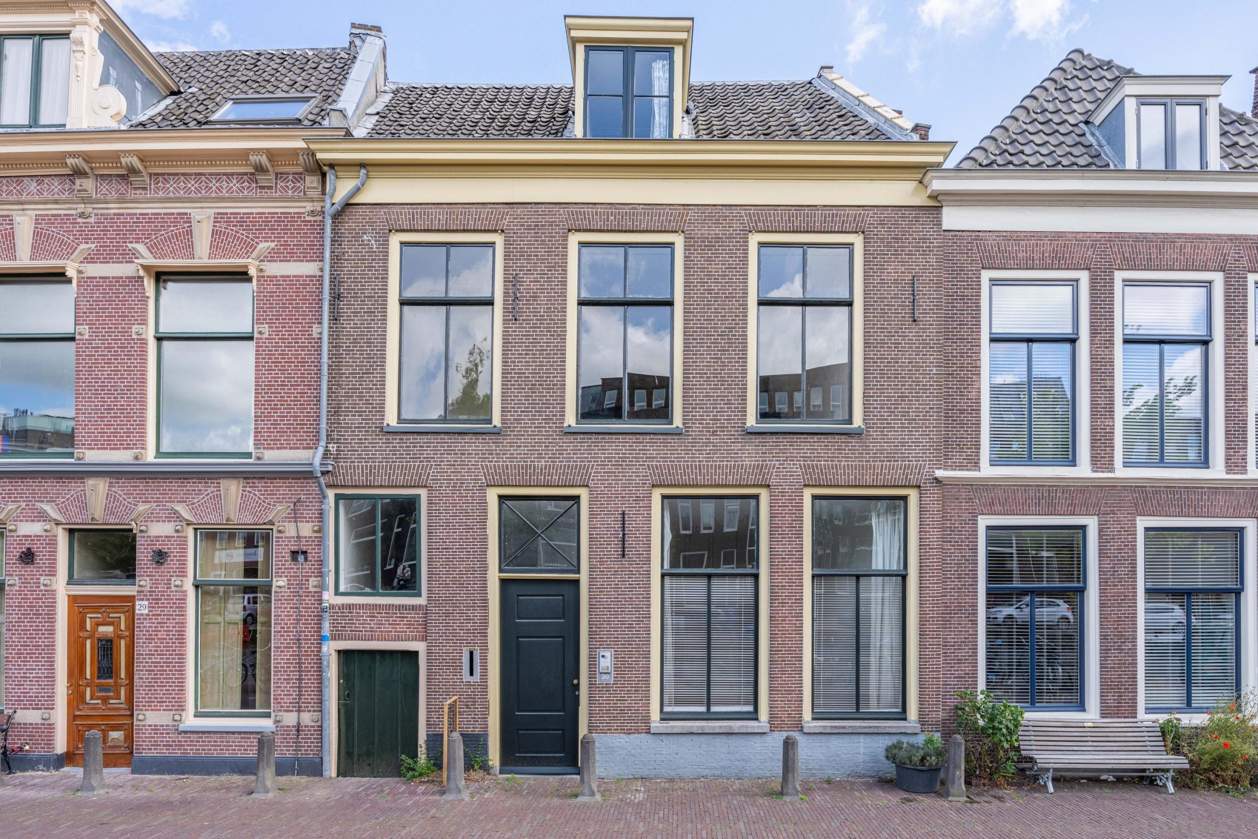 Leiden – Apothekersdijk 30A Leiden – Apothekersdijk 30A
