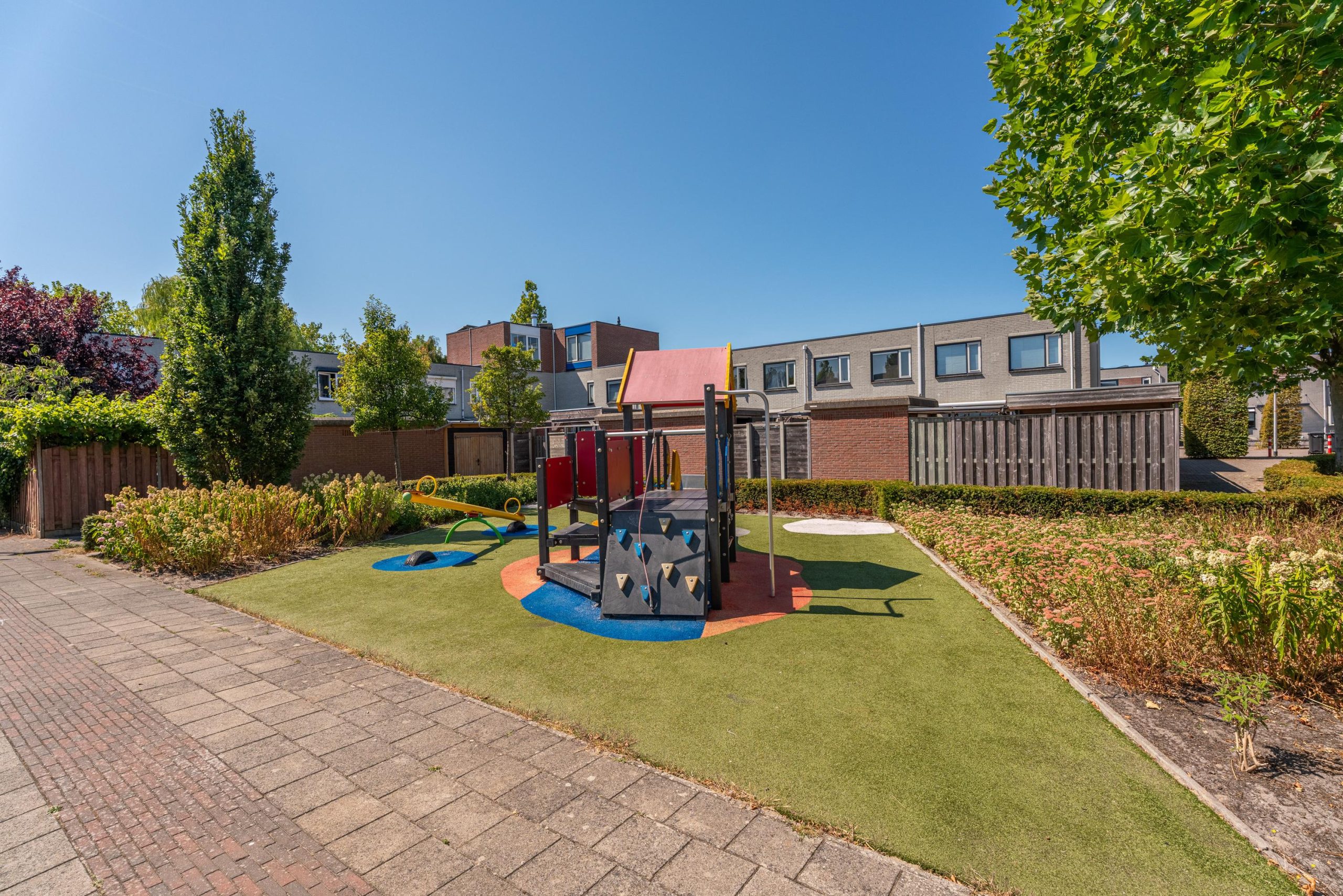 Noordwijkerhout – Pioen 15 Noordwijkerhout – Pioen 15