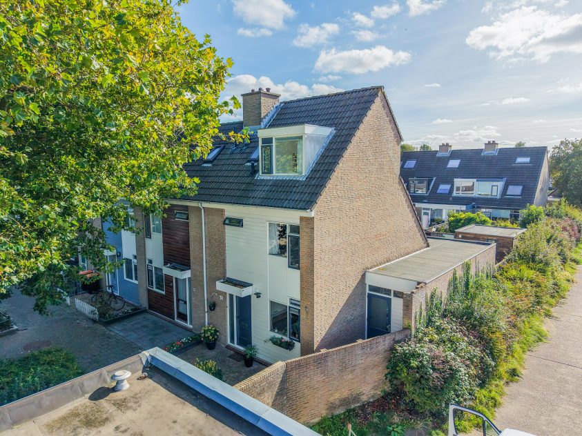 Rijnsburg – Kamperfoelie 51