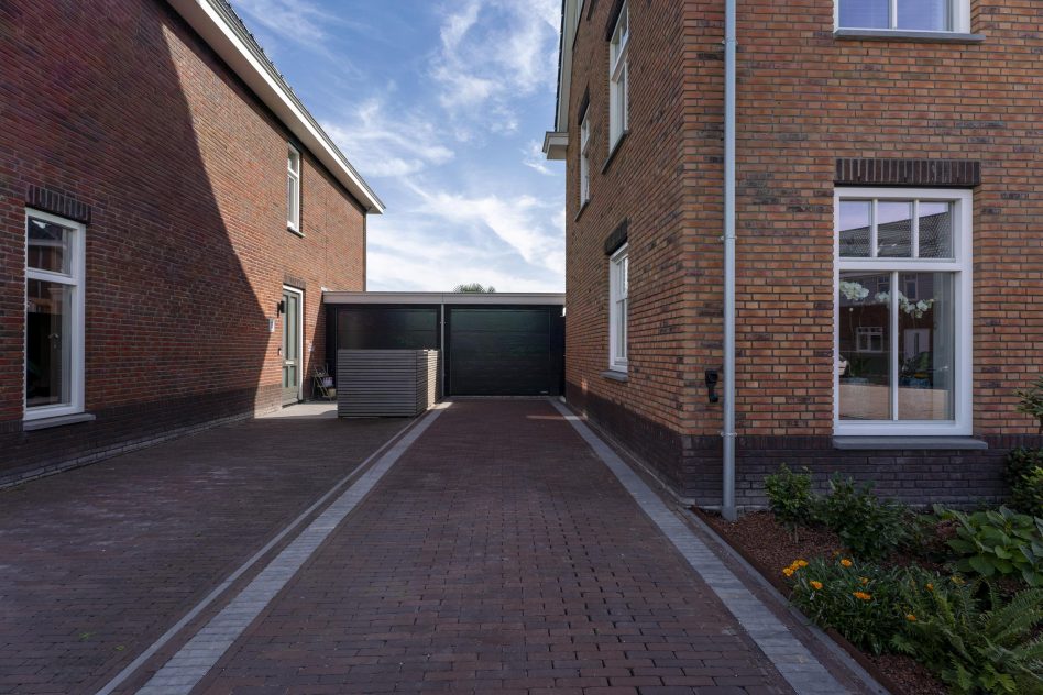Voorhout – Pioenroos 1