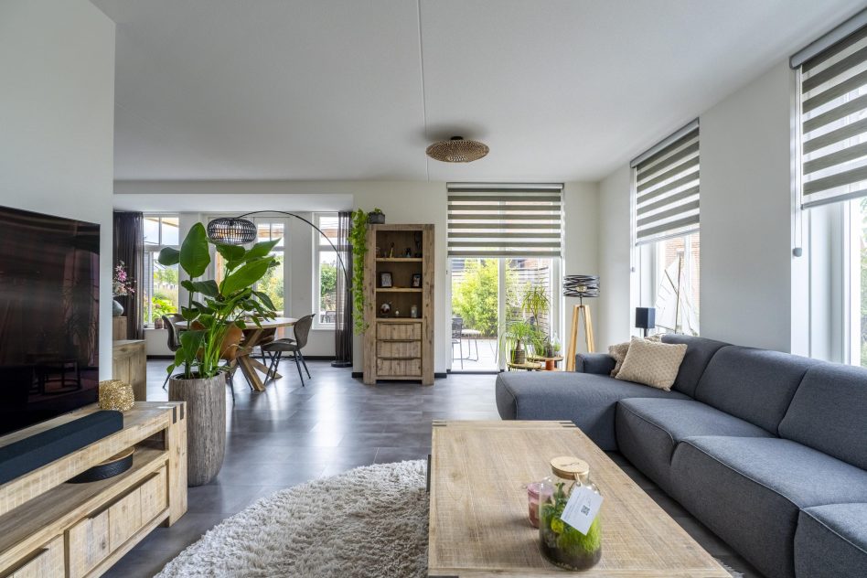 Voorhout – Pioenroos 1