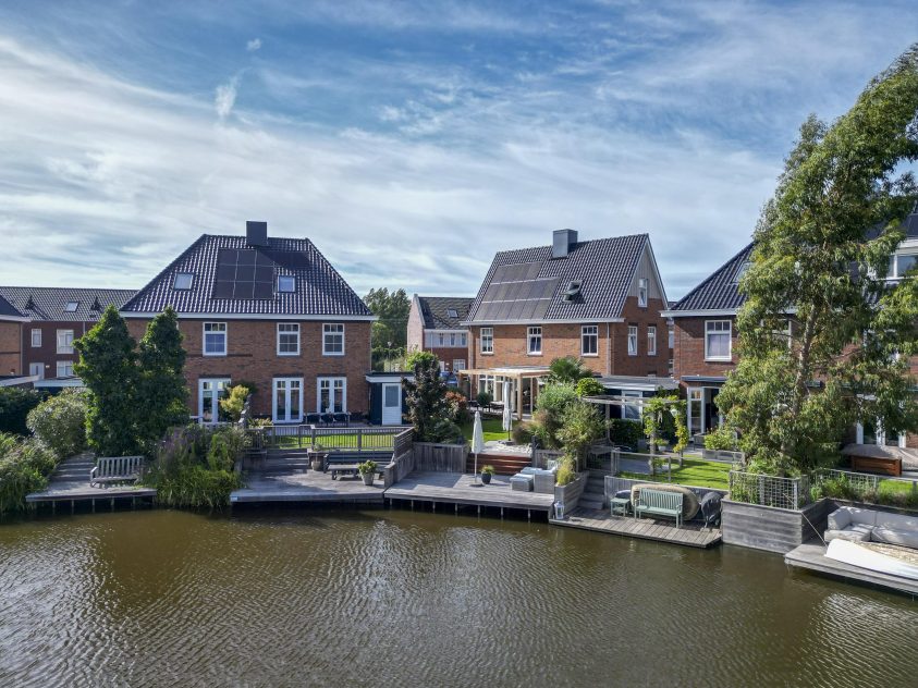 Voorhout – Pioenroos 1