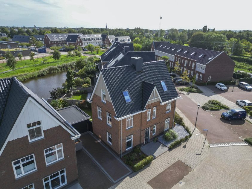 Voorhout – Pioenroos 1