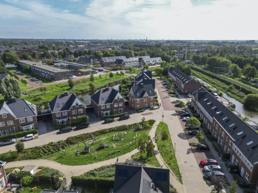 Voorhout – Pioenroos 1