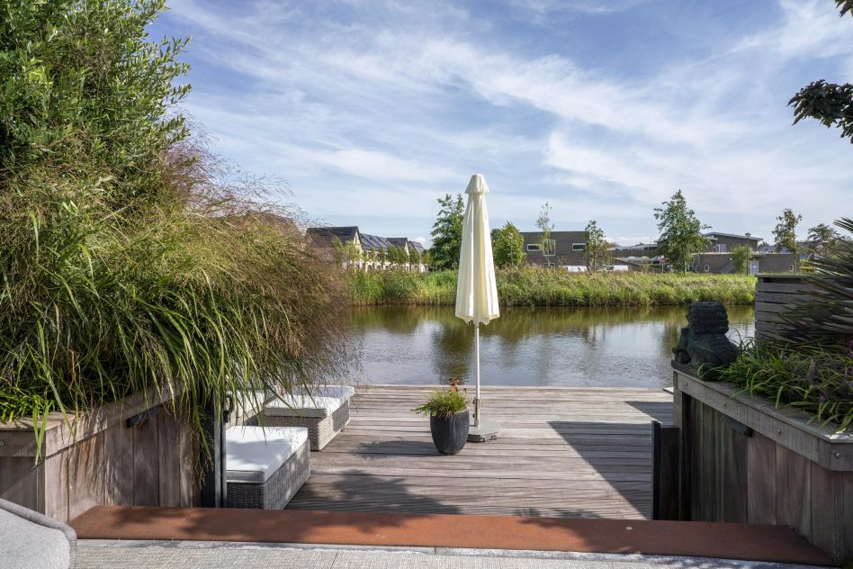 Voorhout – Pioenroos 1