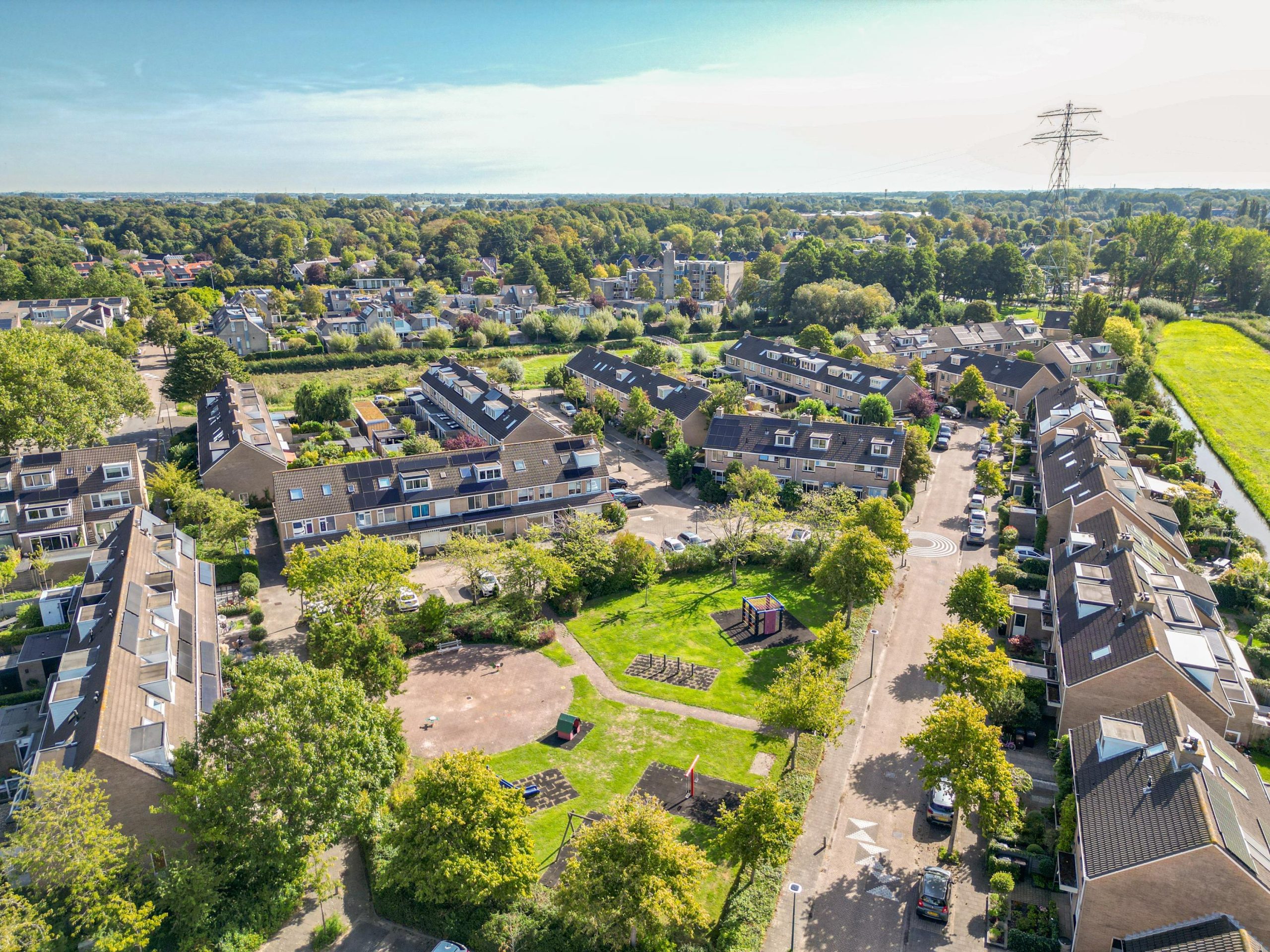Oegstgeest – Hella Haasseplantsoen 24 Oegstgeest – Hella Haasseplantsoen 24