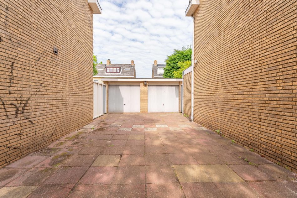 Oegstgeest – Pieter de Hoochlaan 7