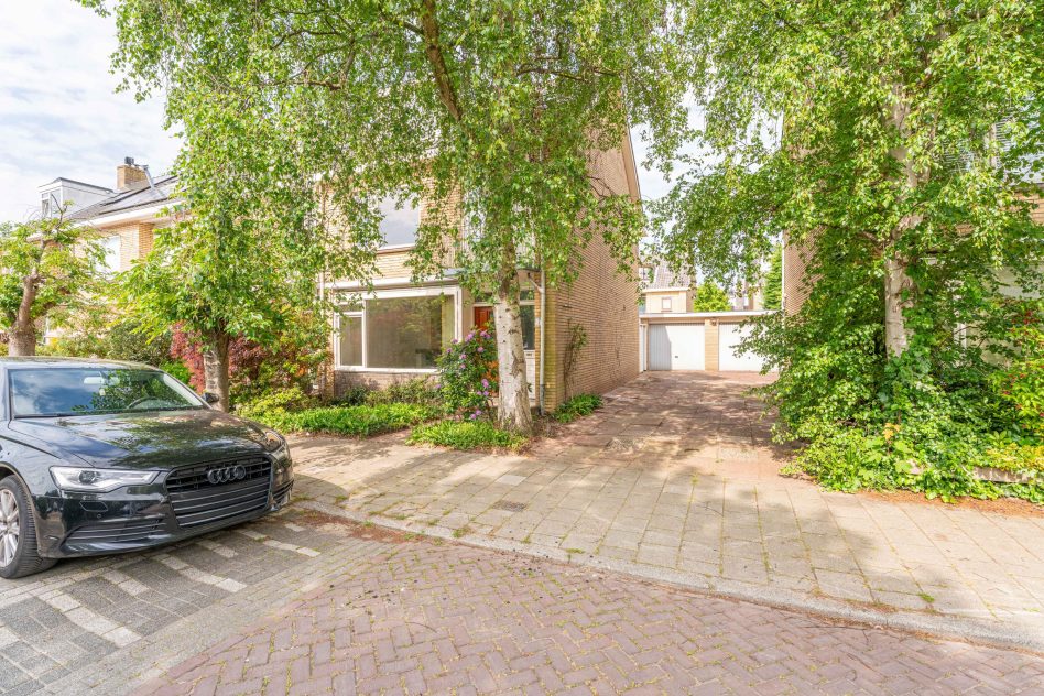 Oegstgeest – Pieter de Hoochlaan 7