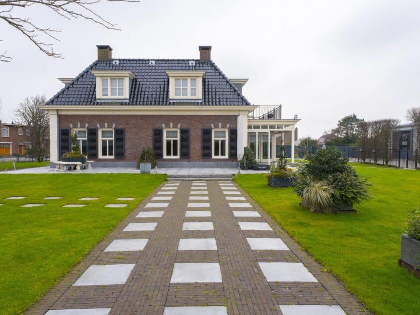 Rijnsburg – Voorhouterweg 24